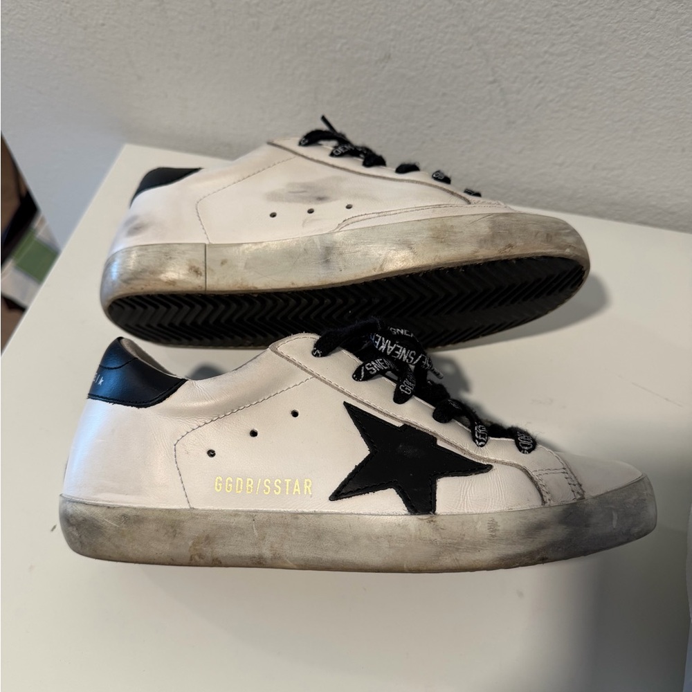 Golden Goose Superstar - Picture 1 of 5